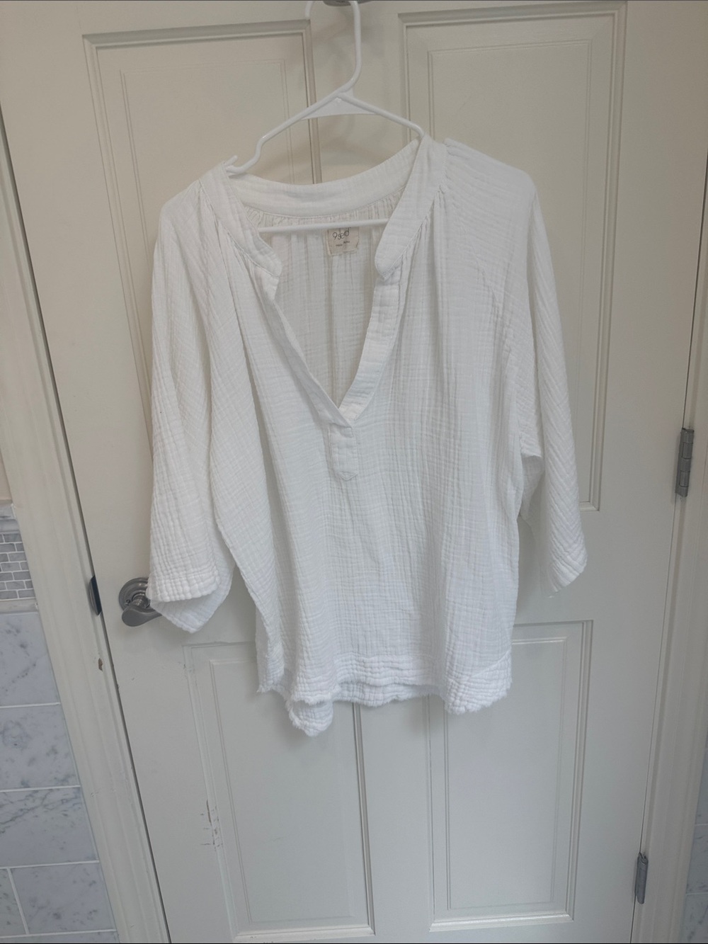 9- Seed Relaxed White Gauze V-Neck Tunic Top
